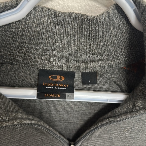 Icebreaker Men’s 1/4 Zip Sweater - Picture 2 of 4